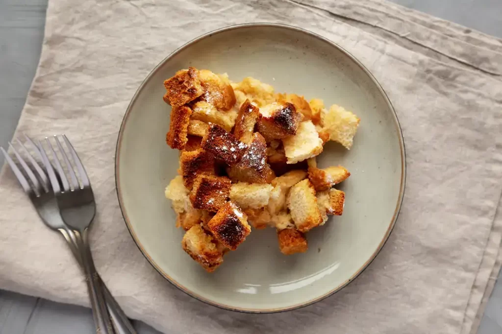 Bread Pudding with Spiced Rum Sauce Bread Pudding with Spiced Rum Sauce