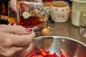 Honey-Sriracha-Sauce-recipe-4