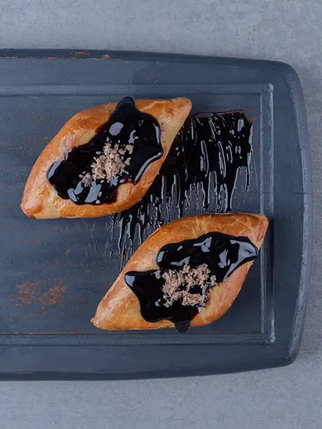 Nutella Puff Pastry – A Crispy, Chocolatey Treat!