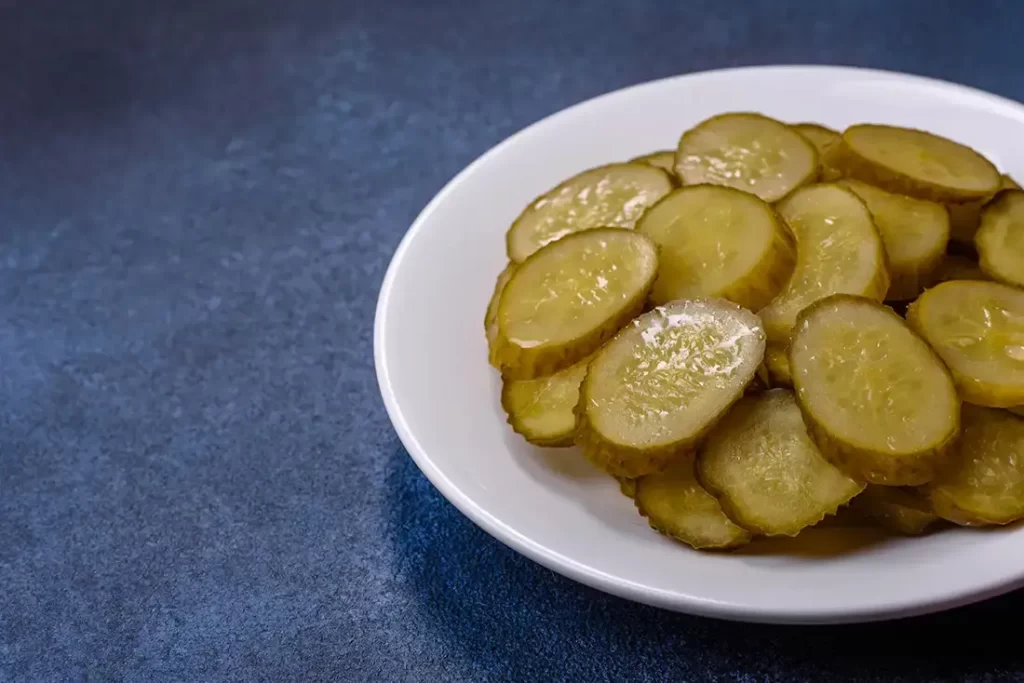 Easy-Homemade-Pickle-Chips-2