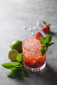 Strawberry-Tequila-Smash-Cocktail-3