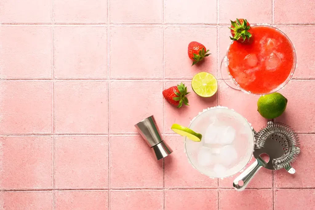 Strawberry-Tequila-Smash-Cocktail-5