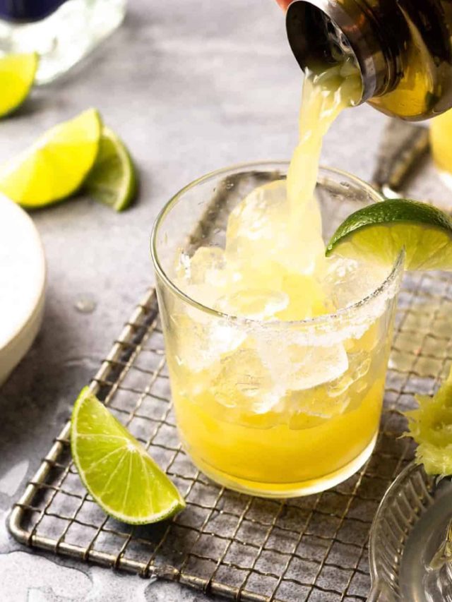 Pineapple Jalapeño Margarita – Sweet & Spicy!